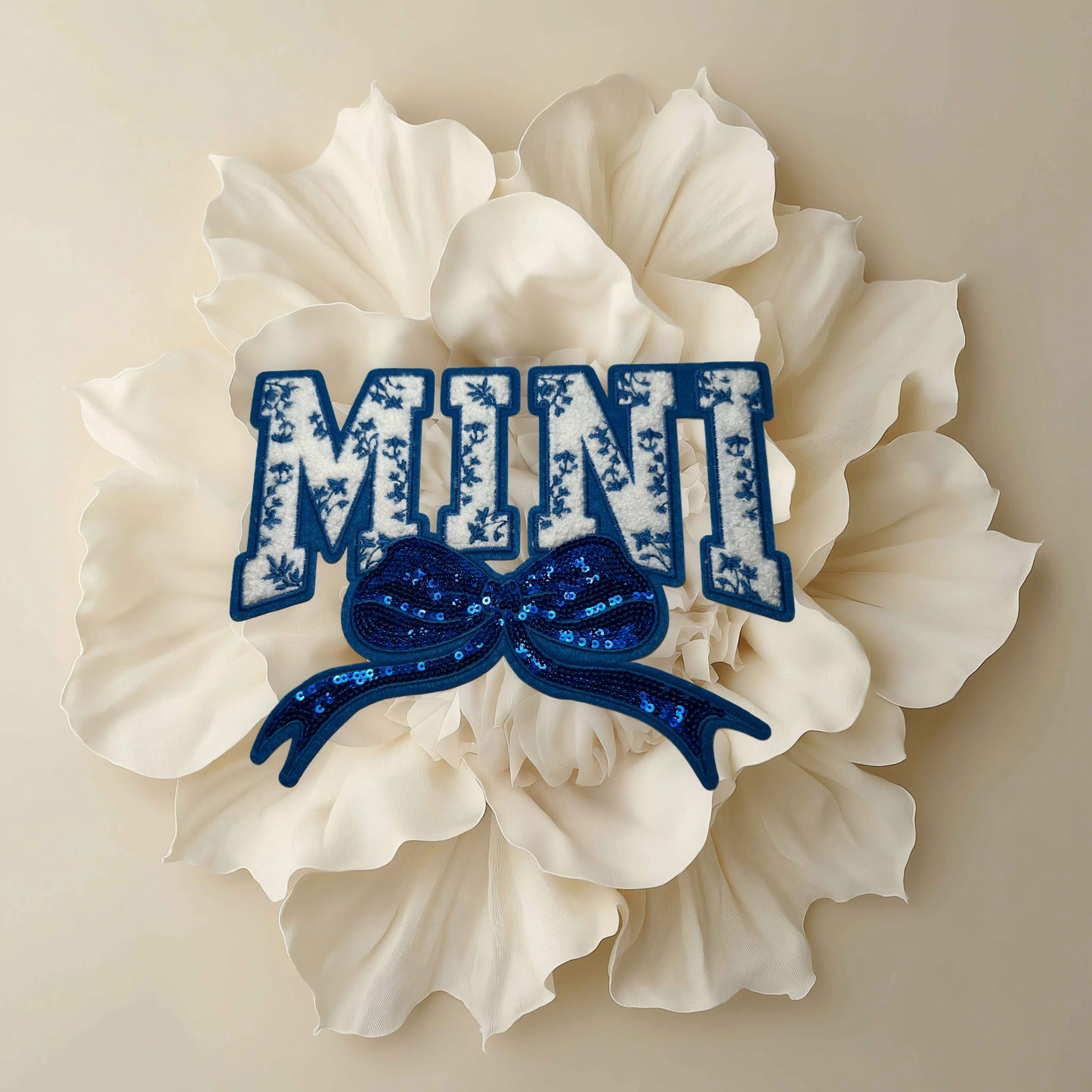 Mini flower - Chenille Patch - Ready to Press