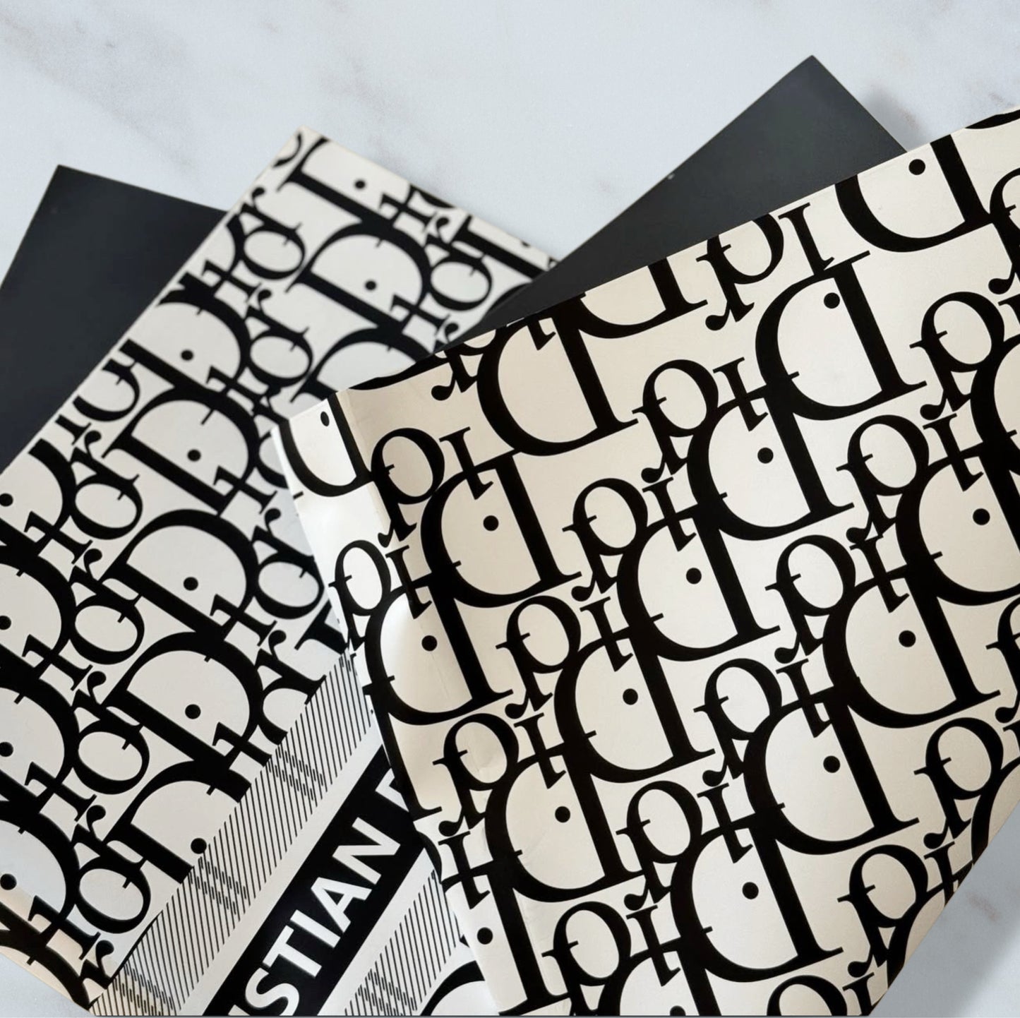 Black Dr Print Korean Paper - White & Black )